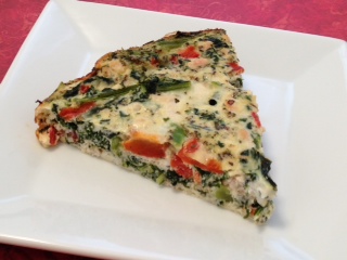 Crustless Roasted Red Pepper, Kale & Turkey Quiche