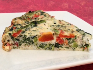 Crustless Roasted Red Pepper, Kale & Turkey Quiche