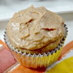 maple cupcakes with pumpkin spice frosting 4