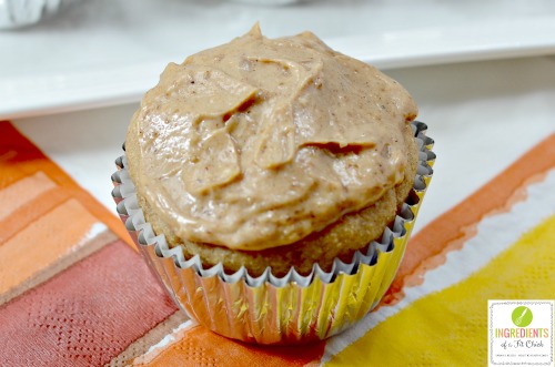 maple cupcakes with pumpkin spice frosting 4