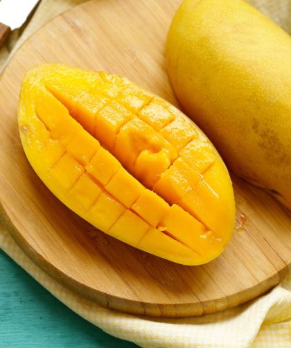 How to tell if a mango is ripe