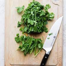 How to chop cilantro