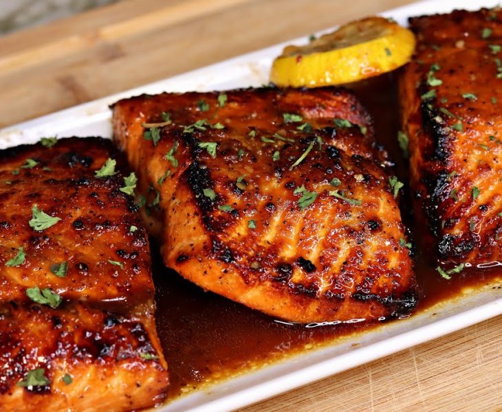 10 minutes honey glazed air fryer salmon