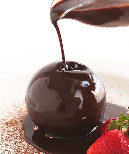 Irresistible Recipe: Imploding Chocolate Bomb of Hearts with Nutella Sauce