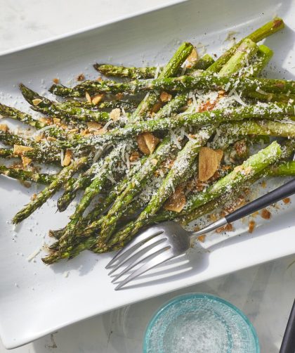 Easy air fryer asparagus parmesan