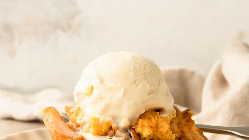 Easy homemade apple cobbler with cake mix