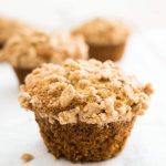 Easy banana muffins with crumb topping