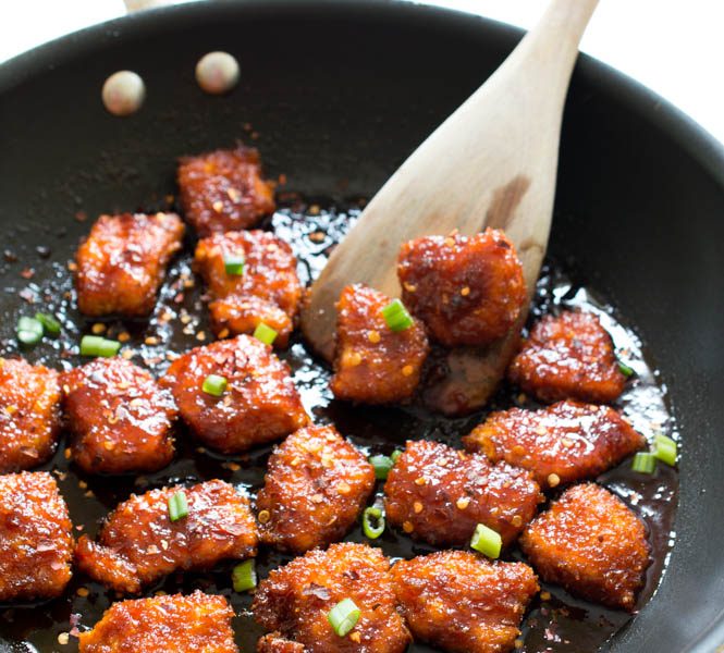 Easy sweet and spicy honey sriracha sauce