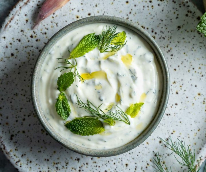 Haydari meze turkish yogurt dip