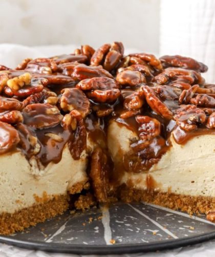 Caramel pecan pie cheesecake