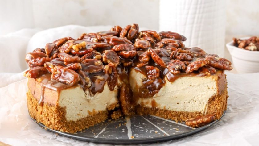 Caramel pecan pie cheesecake