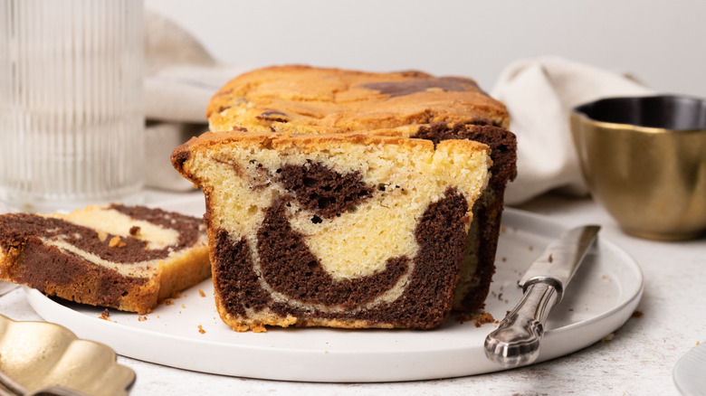 The Ultimate Guide to Baking a Moist and Tender Marble Cake That Will Leave You Craving for More!