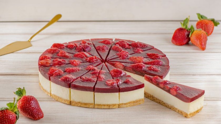 The Ultimate Guide to Creating the Perfect Classic Cheesecake with Strawberry Meringue Topping to Impress Your Guests and Delight Your Taste Buds