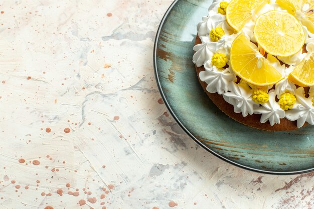 Lemony lemon bundt cake