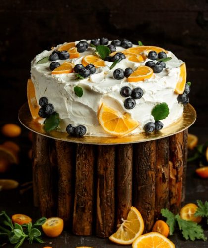 Incredible carrot cake with cream cheese frosting