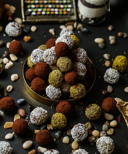 Pistachio mafroukeh truffles