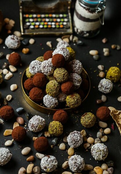 Pistachio mafroukeh truffles