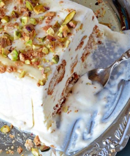 A delicious recipe for a mouthwatering frozen dessert - Pistachio Kunafa Ice Cream Cake