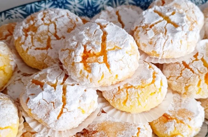 The Delectable Delight of Blueberry and Cream Cookies A Mouthwatering Recipe That Will Leave You Craving for More!