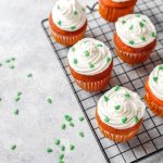 Carrot cake cupcakes