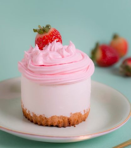 Strawberry buttercream frosting