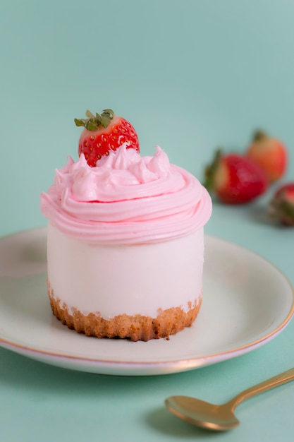 Strawberry buttercream frosting