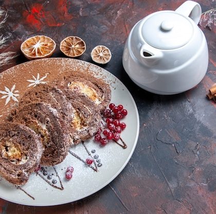 Giant cinnamon roll cake